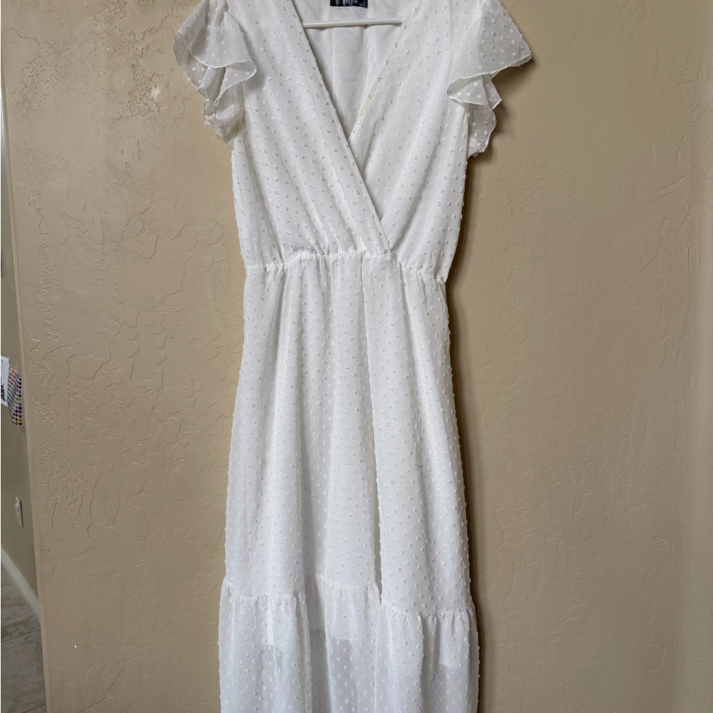 Elegant White Ruffle Sleeve Dress